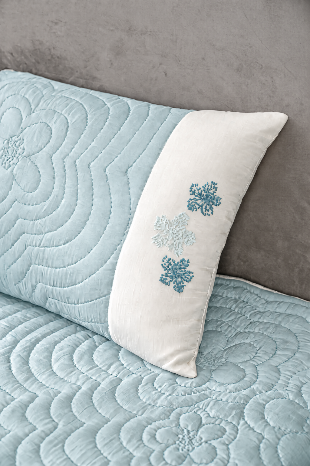 "Phao Hoa" FIREWORKS EMBROIDERED QUILT SET - Image 3